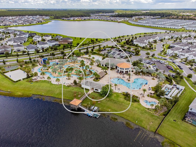 Townhouse 4Hab Storey Lake con Piscina