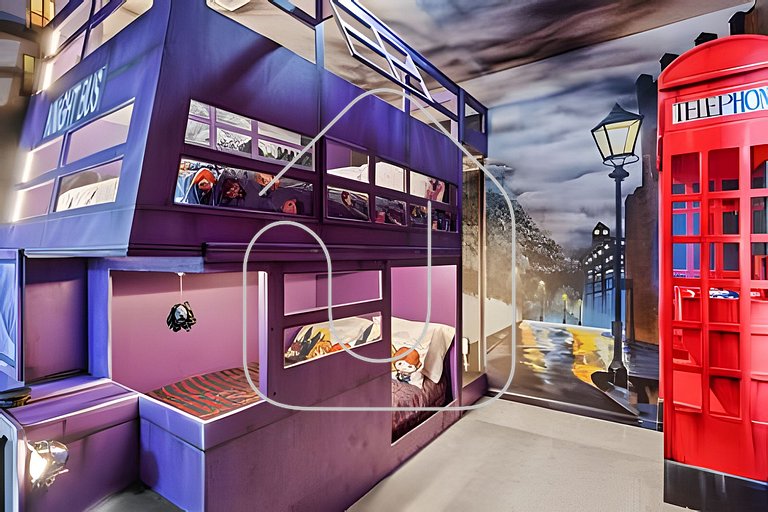 8BR Villa ☆ Avengers Game Room + Pool ☆ Disney