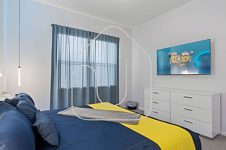 8BR Villa ☆ Avengers Game Room + Pool ☆ Disney