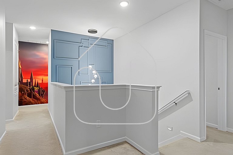 8BR Villa ☆ Avengers Game Room + Pool ☆ Disney