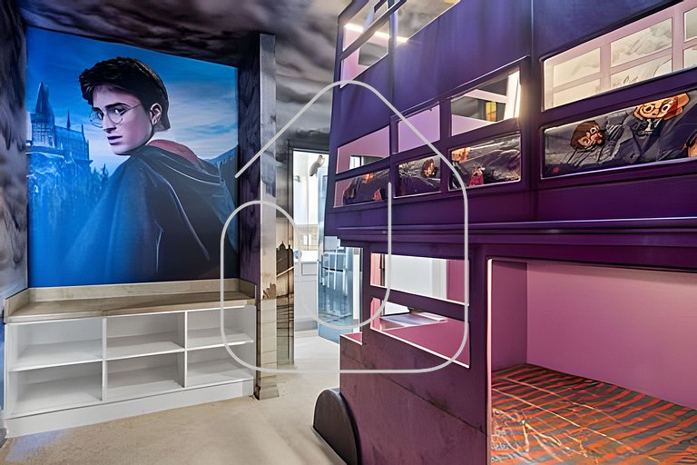 8BR Villa ☆ Avengers Game Room + Pool ☆ Disney