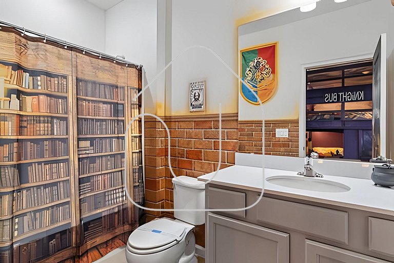 8BR Villa ☆ Avengers Game Room + Pool ☆ Disney