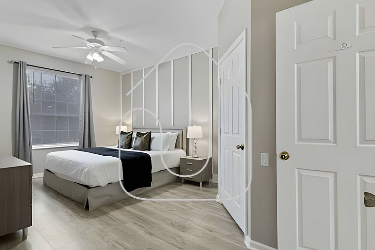 Family-Friendly 3BR Near Disney!