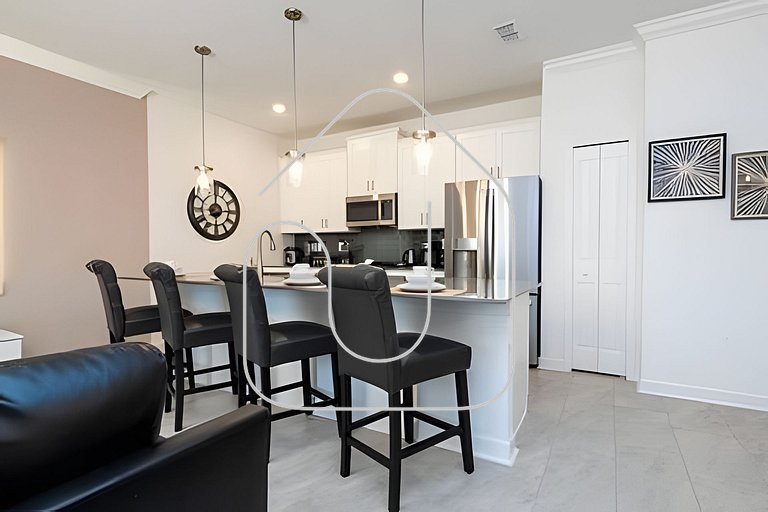 Villa Smile - 4BD/3BA Storey Lake Luxury Themed