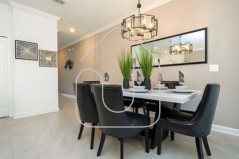 Villa Smile - 4BD/3BA Storey Lake Luxury Themed