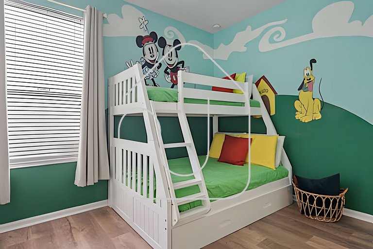 Casa Luxo 4Q c/ Piscina e Game Room Avengers