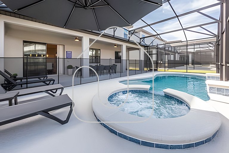 Luxury 6BR Villa | Prime Location, Pool & Cinema