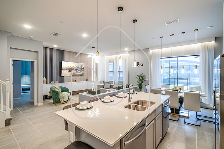 Luxury 6BR Villa | Prime Location, Pool & Cinema