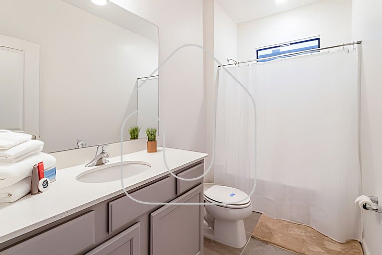 Luxury 6BR Villa | Prime Location, Pool & Cinema