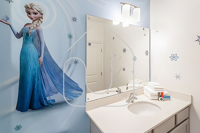 Luxury 6BR Villa | Prime Location, Pool & Cinema