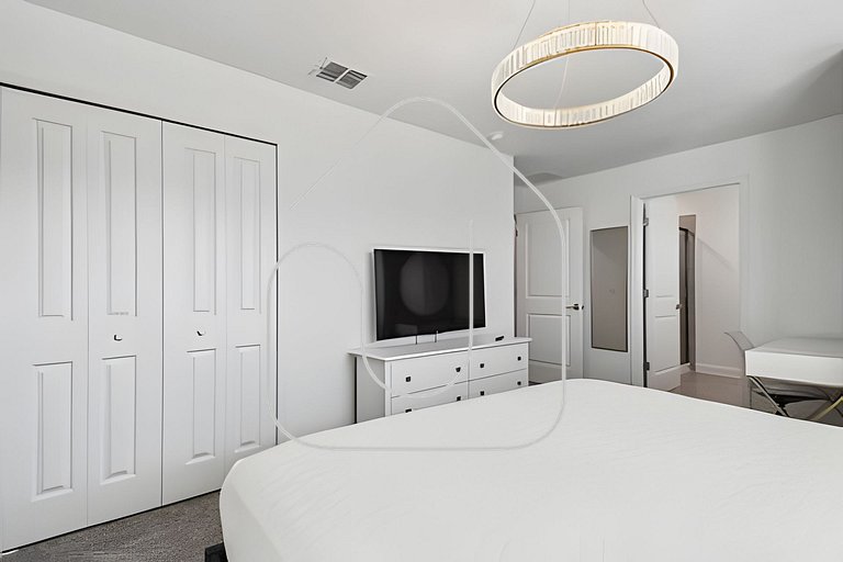 5BD/4B Storey Lake Brand new Luxury