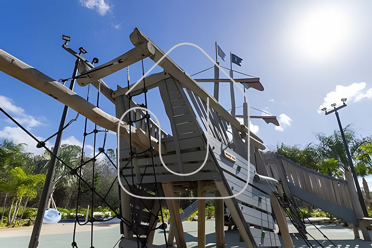 5BD/4B Storey Lake Brand new Luxury