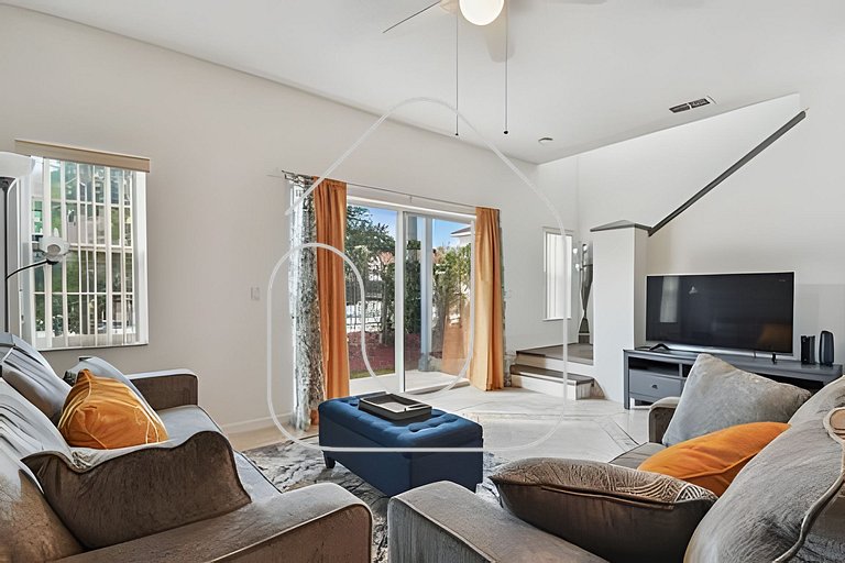 Lovely And Charming Home Near Disney 3BD/2.5BA