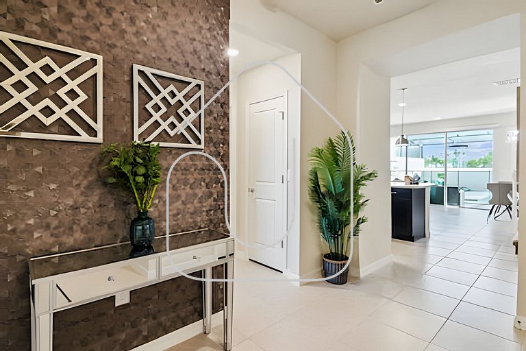 New 5BR Townhome | Windsor Island + Pool