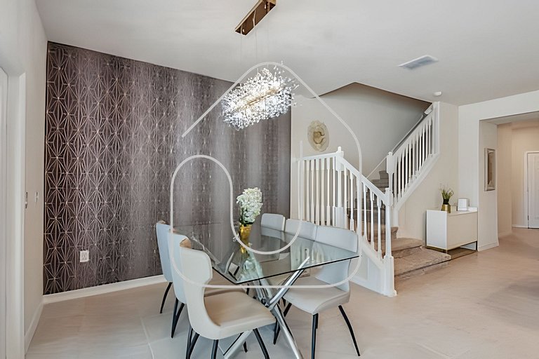 New 5BR Townhome | Windsor Island + Pool