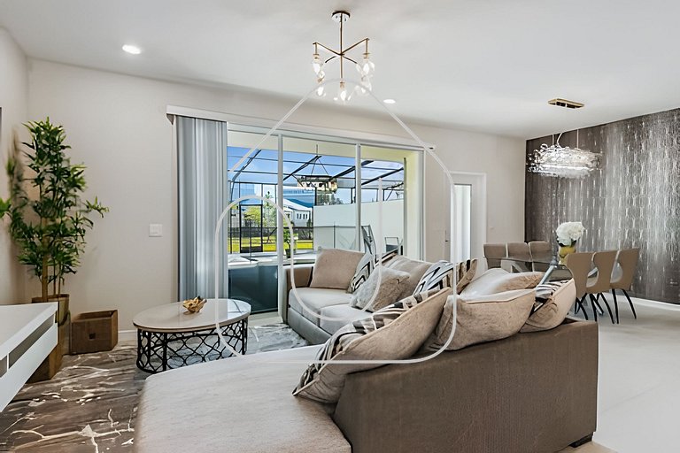 New 5BR Townhome | Windsor Island + Pool