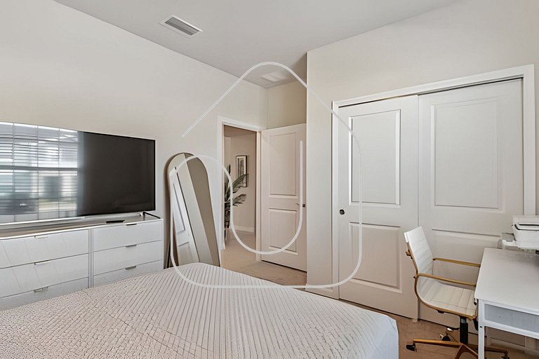 New 5BR Townhome | Windsor Island + Pool