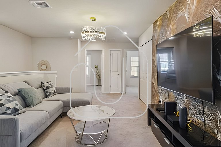 New 5BR Townhome | Windsor Island + Pool