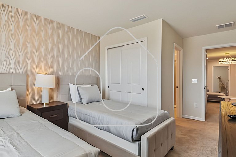 New 5BR Townhome | Windsor Island + Pool