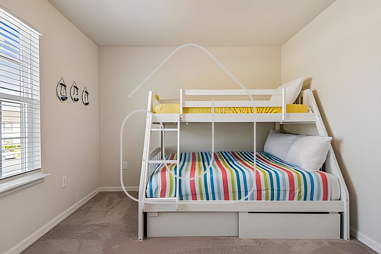 New 5BR Townhome | Windsor Island + Pool