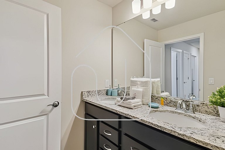 New 5BR Townhome | Windsor Island + Pool