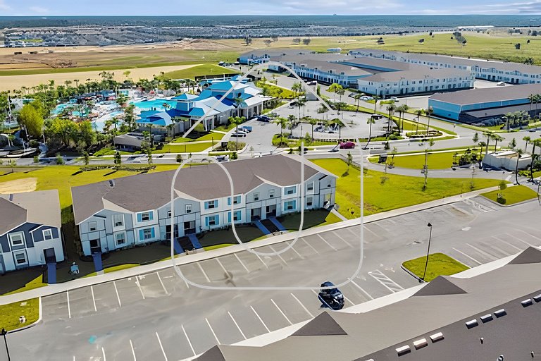 New 5BR Townhome | Windsor Island + Pool