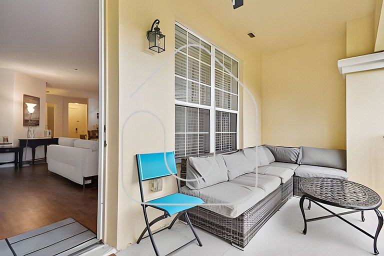 Luxury at Vista Cay - Near Universal