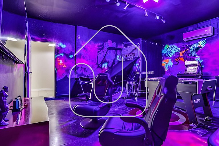 Family 6BR Villa w/ Marvel Game Room & Pool