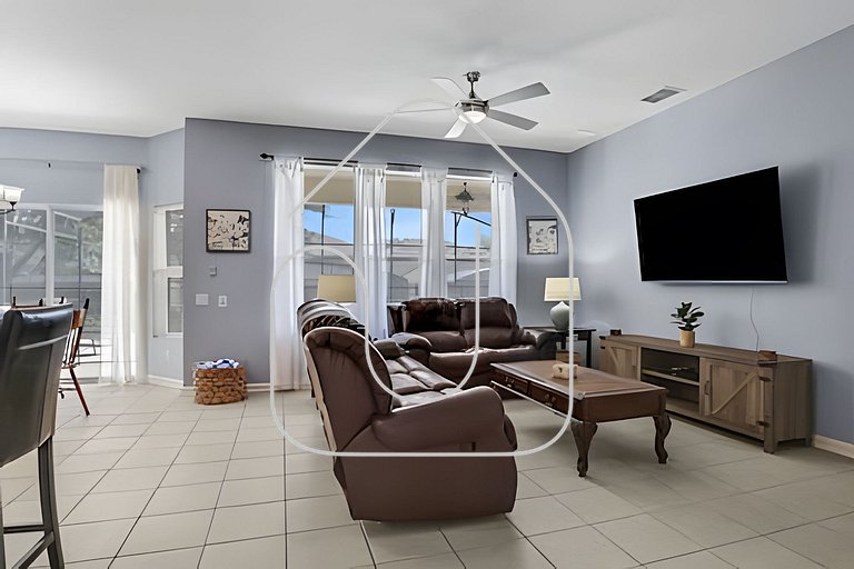 Family 6BR Villa w/ Marvel Game Room & Pool