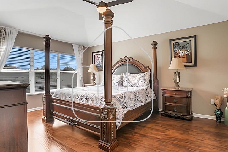 Family 6BR Villa w/ Marvel Game Room & Pool