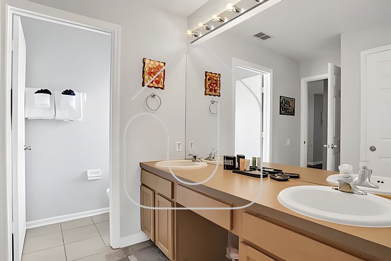 Family 6BR Villa w/ Marvel Game Room & Pool