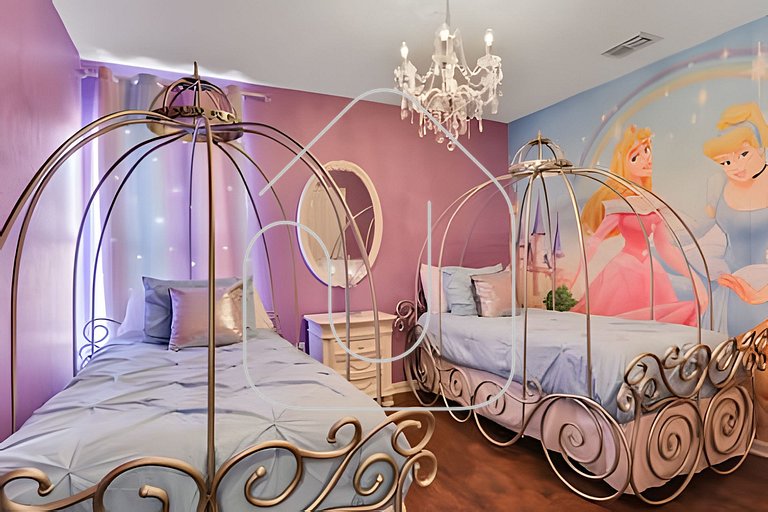 Family 6BR Villa w/ Marvel Game Room & Pool