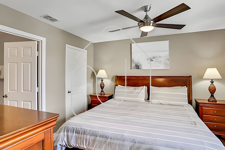 Family 6BR Villa w/ Marvel Game Room & Pool