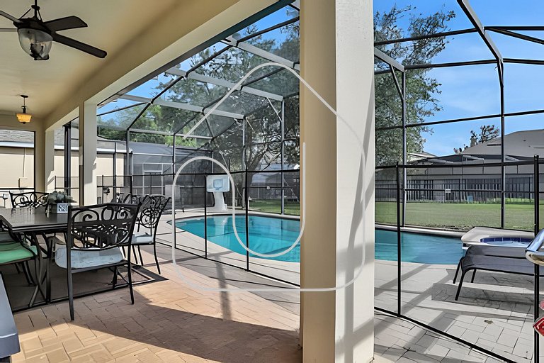 Casa 6Q Familiar c/ Game Room Marvel e Piscina