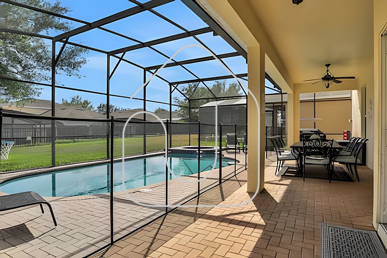 Family 6BR Villa w/ Marvel Game Room & Pool