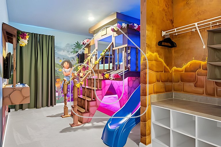 Luxurious 9BR Paradiso | Pool, Cinema & Game Room