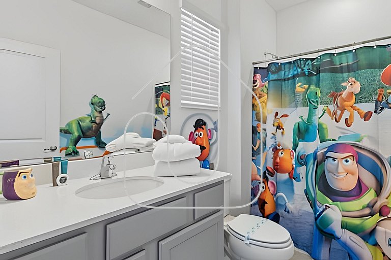 Luxurious 9BR Paradiso | Pool, Cinema & Game Room