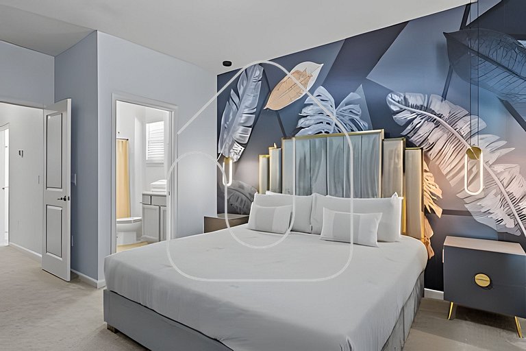 Luxurious 9BR Paradiso | Pool, Cinema & Game Room