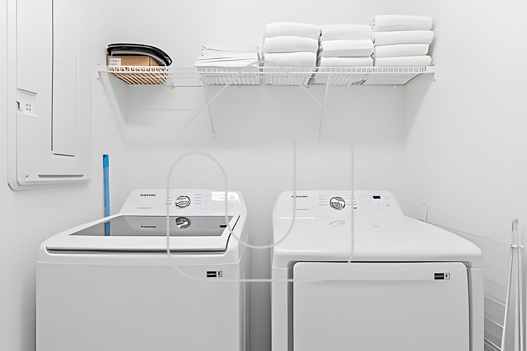 Luxurious 9BR Paradiso | Pool, Cinema & Game Room