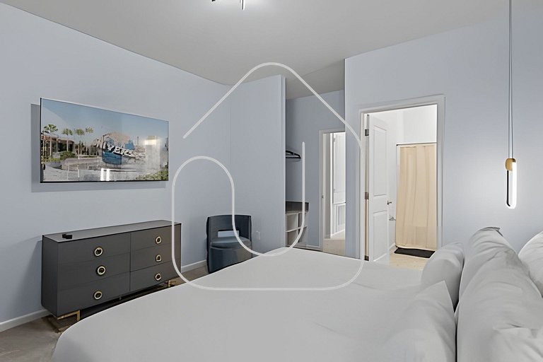 Luxurious 9BR Paradiso | Pool, Cinema & Game Room