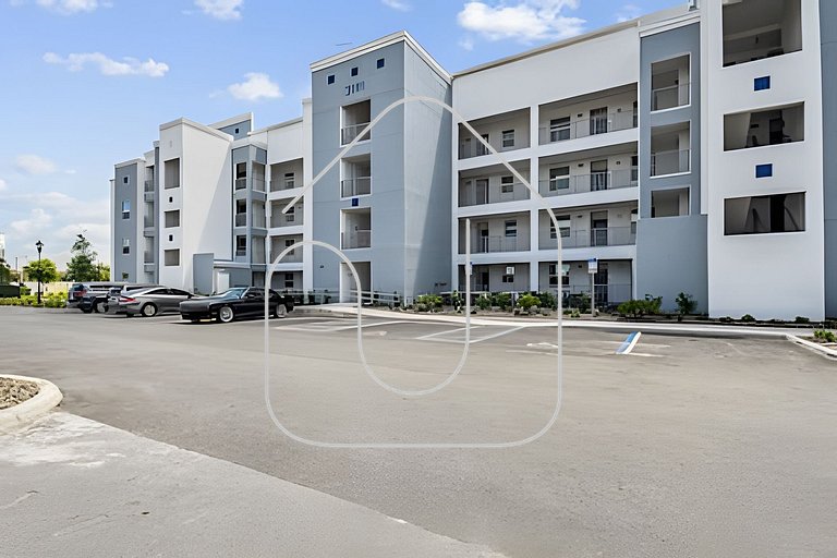 Luxury 3BR Condo | Storey Lake Resort