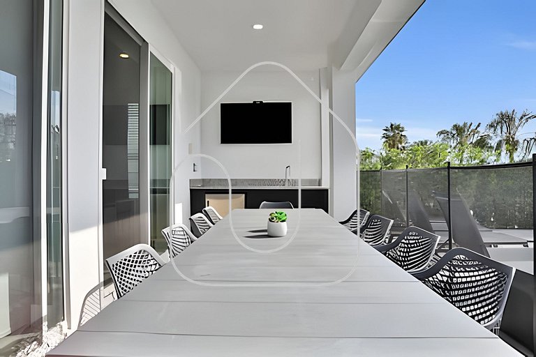 Reunion Luxury Villa w/ Lake View & Game Room