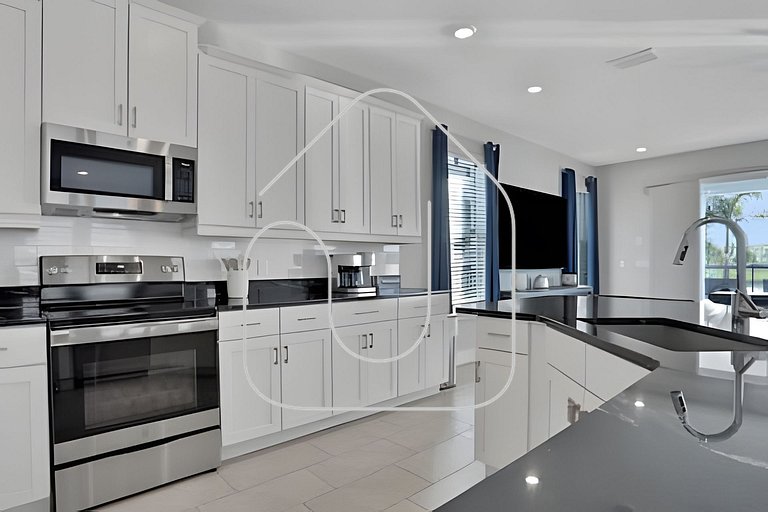 Reunion Luxury Villa w/ Lake View & Game Room