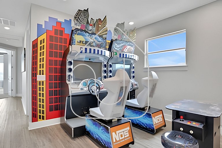 Reunion Luxury Villa w/ Lake View & Game Room