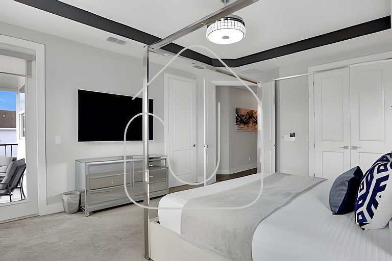 Reunion Luxury Villa w/ Lake View & Game Room