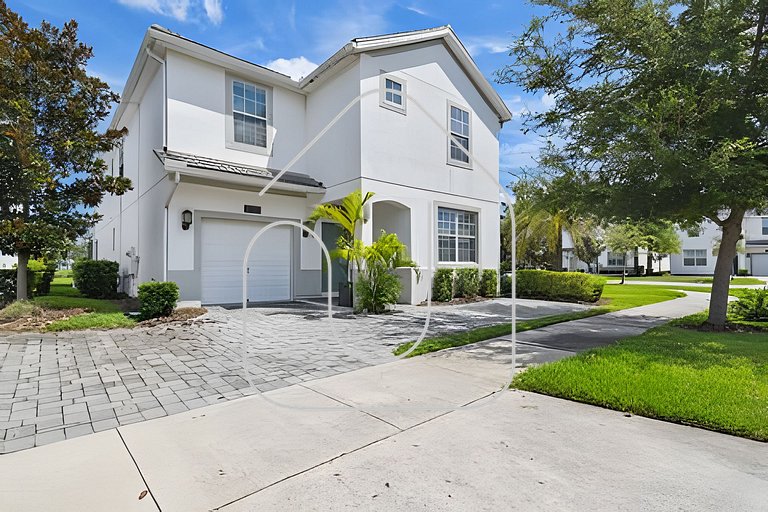 Storey Lake Luxury | 6BR Home + Pool