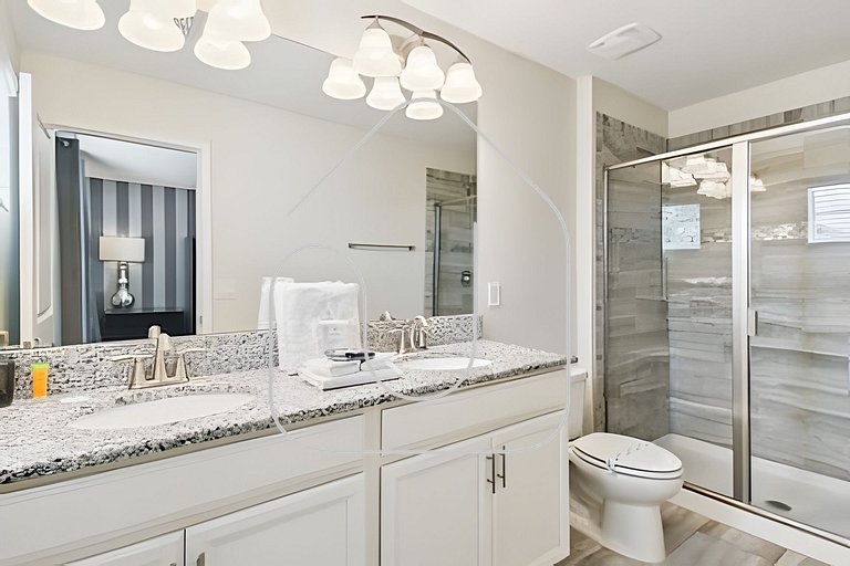 6BR Storey Lake Home, Private Pool