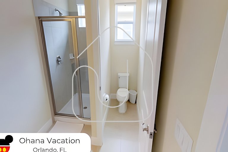 Luxury 8BR Villa w/ Pool & Spa Near Disney