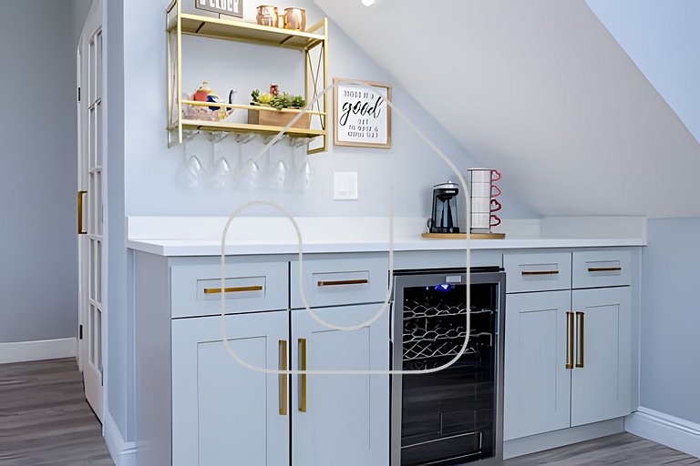 6BD/4BA Windsor Luxury Villa | Game Room & Pool