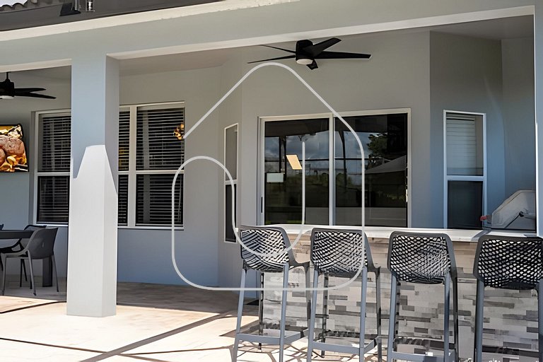 6BD/4BA Windsor Luxury Villa | Game Room & Pool